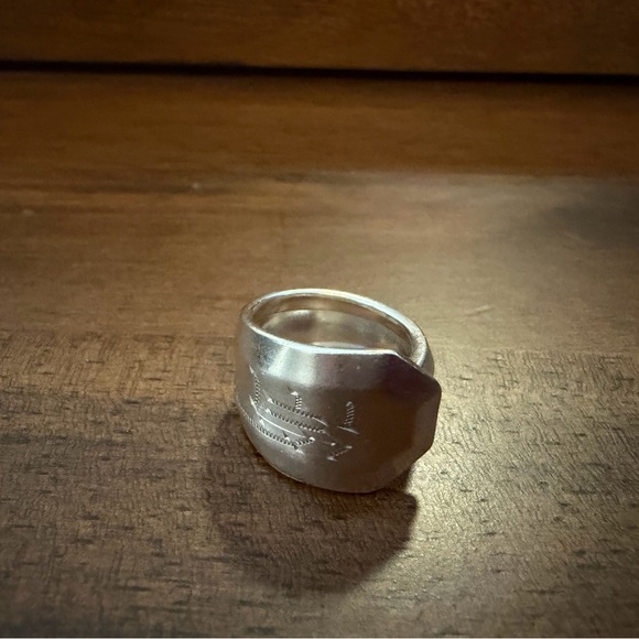 Silverware Engraved Ring - Picture 4 of 12
